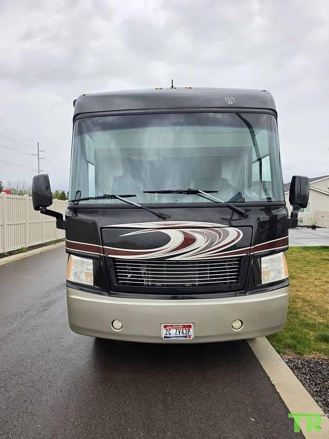 Used 2014 Thor Motor Coach Challenger 37KT