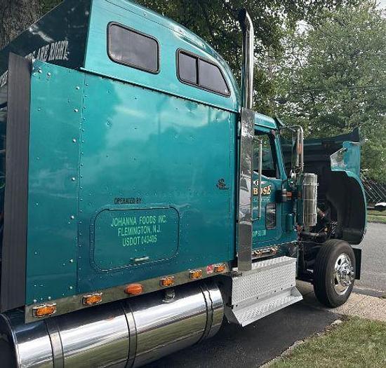 Used 2001 INTERNATIONAL 9900