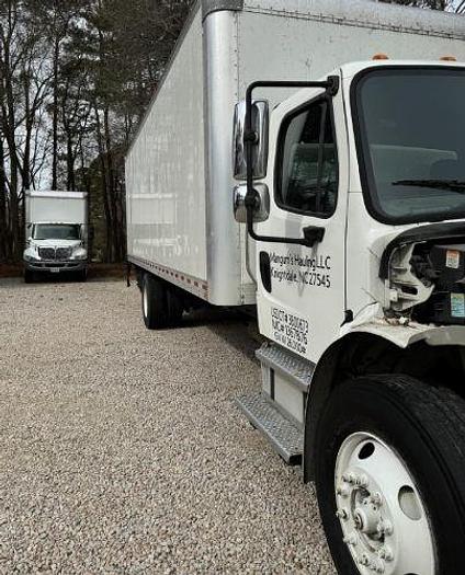 Used 2017 Freightliner BUSINESS CLASS M2 106