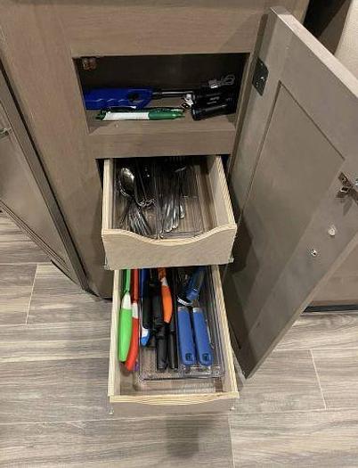 Used 2023 Thor Motor Coach FOUR WINDS 31E