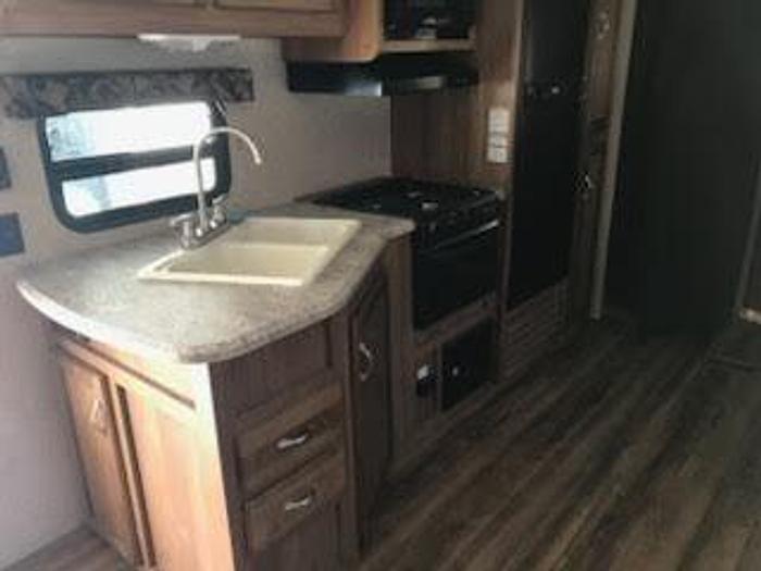 Used 2016 Coachmen Catalina 261BHS