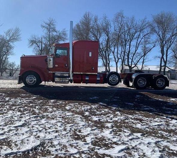 Used 2021 KENWORTH W900L