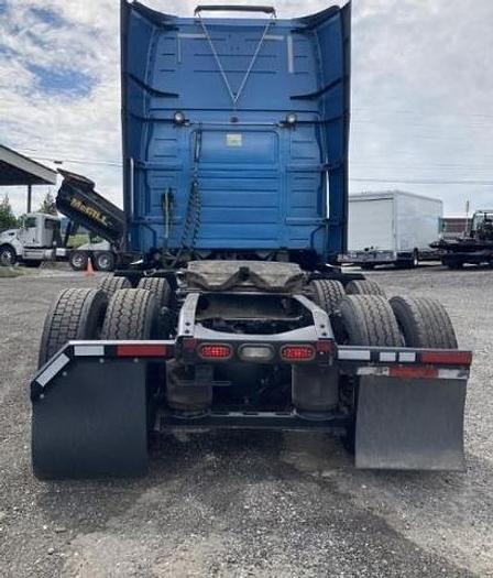 Used 2016 Volvo VNL64T670