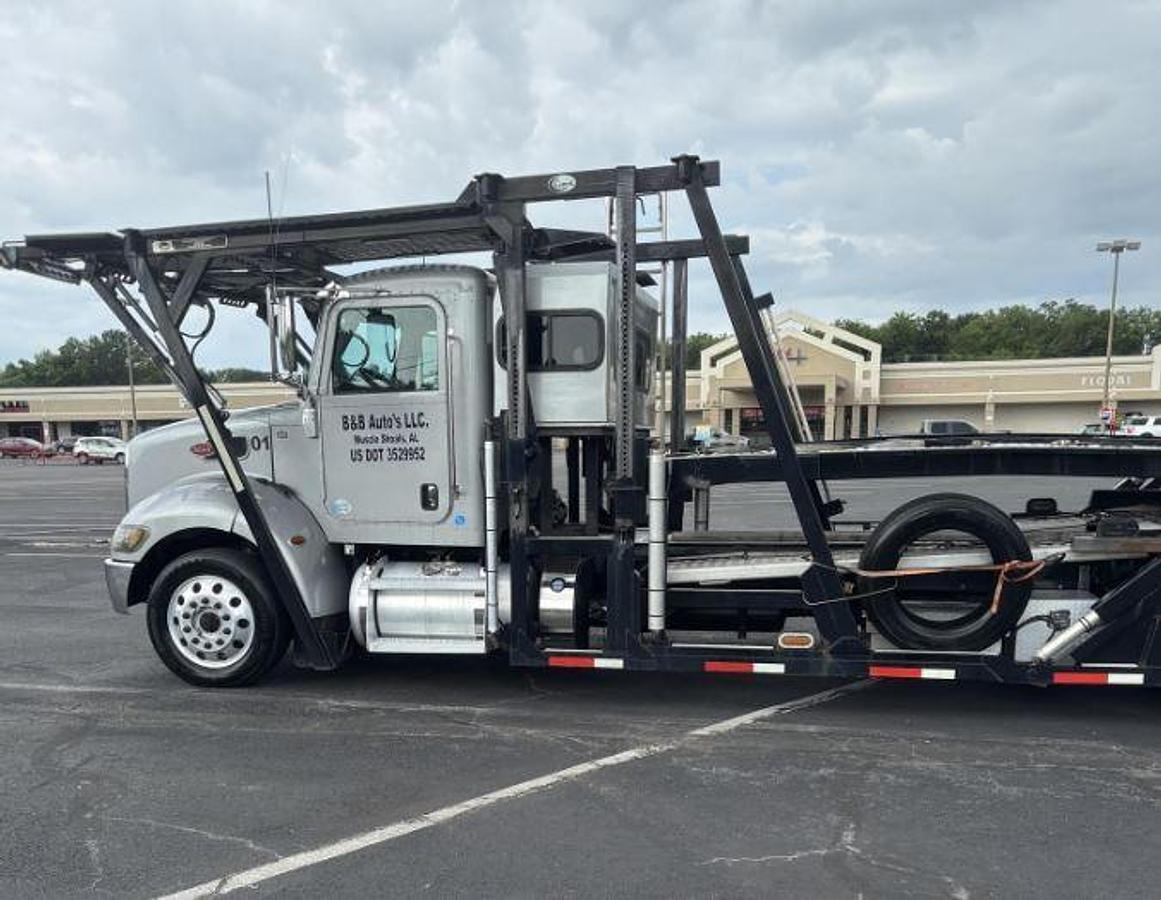 Used 2018 Peterbilt 348 Car Hauler Truck