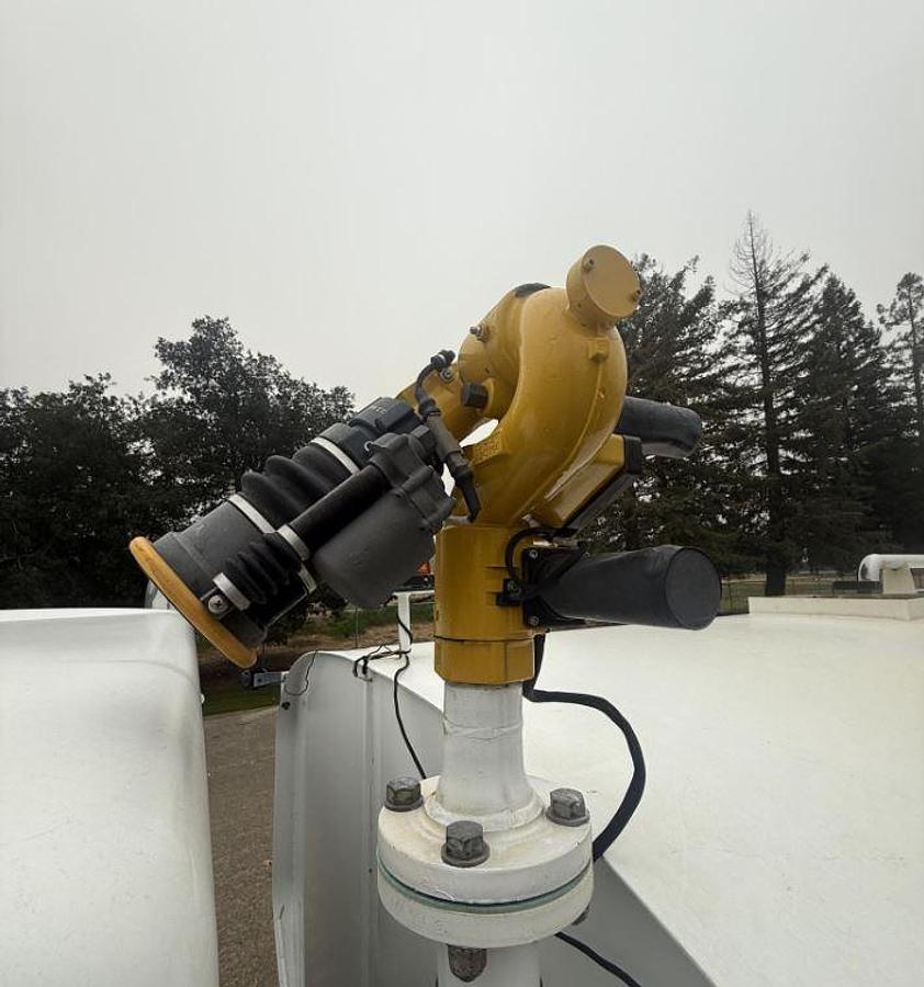 Used 2012 KENWORTH T440 Water Tank Truck