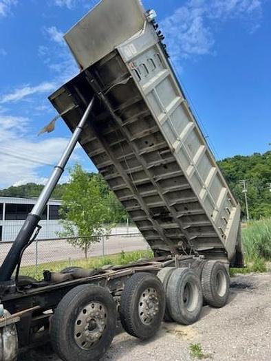 Used 1996 International 9200