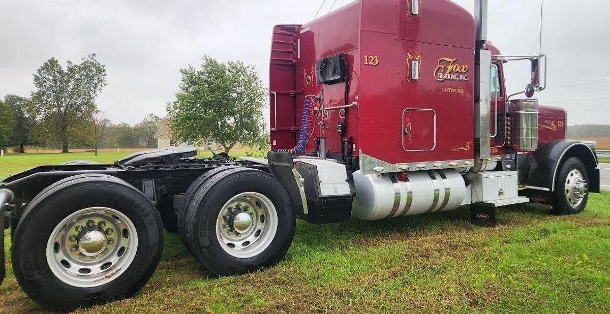 Used 2008 Peterbilt 389