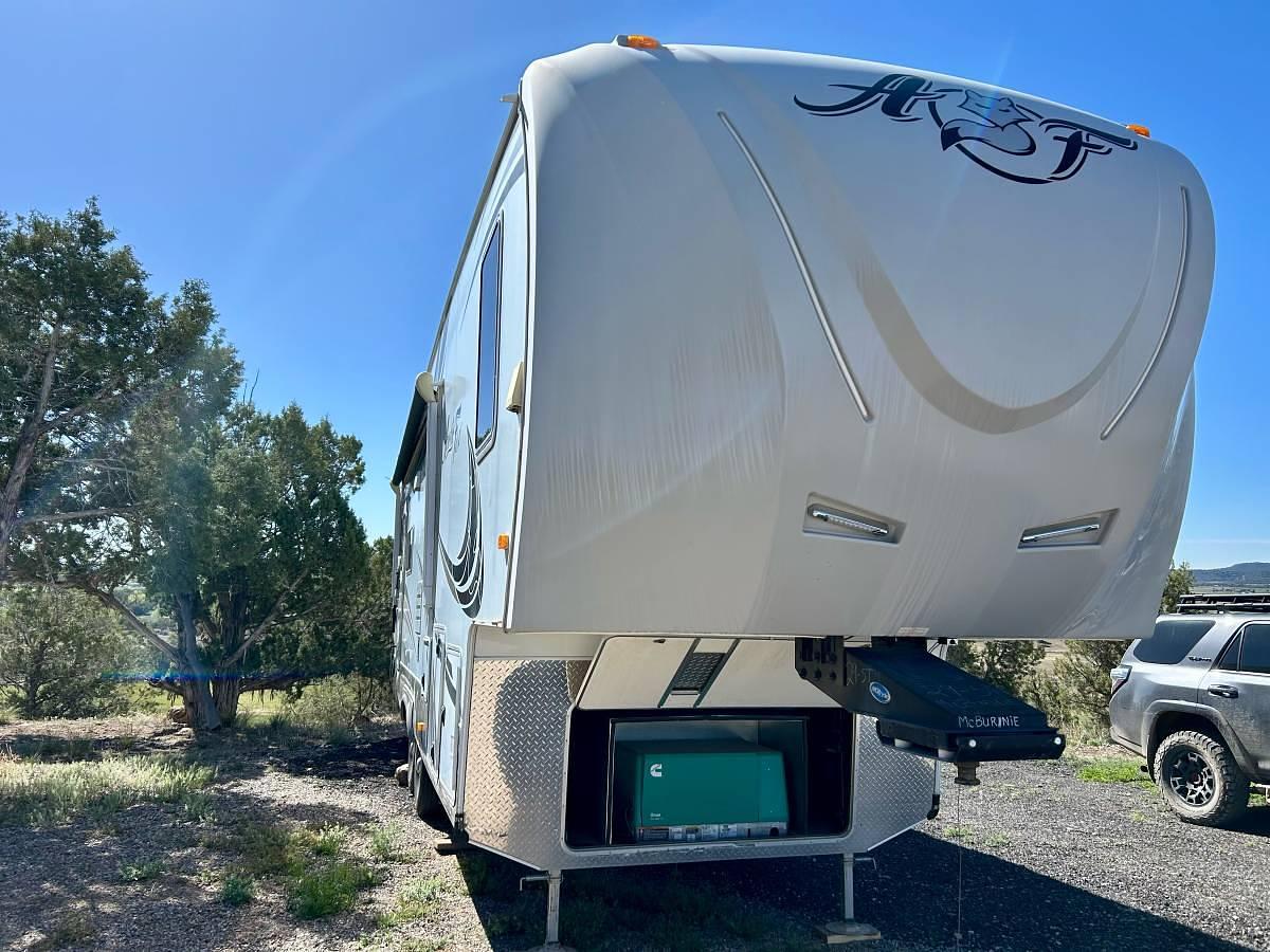 Used 2019 Northwood Artic Fox Silver Edition Silver Fox 29-5T