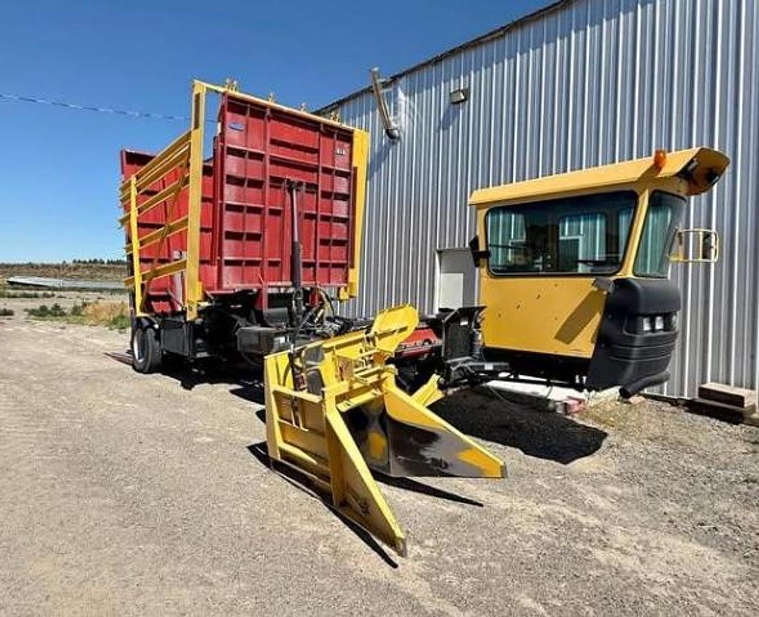 Used 2015 New Holland H9880