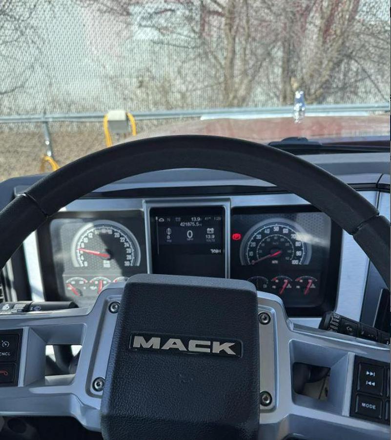 Used 2020 Mack PINNACLE 64R