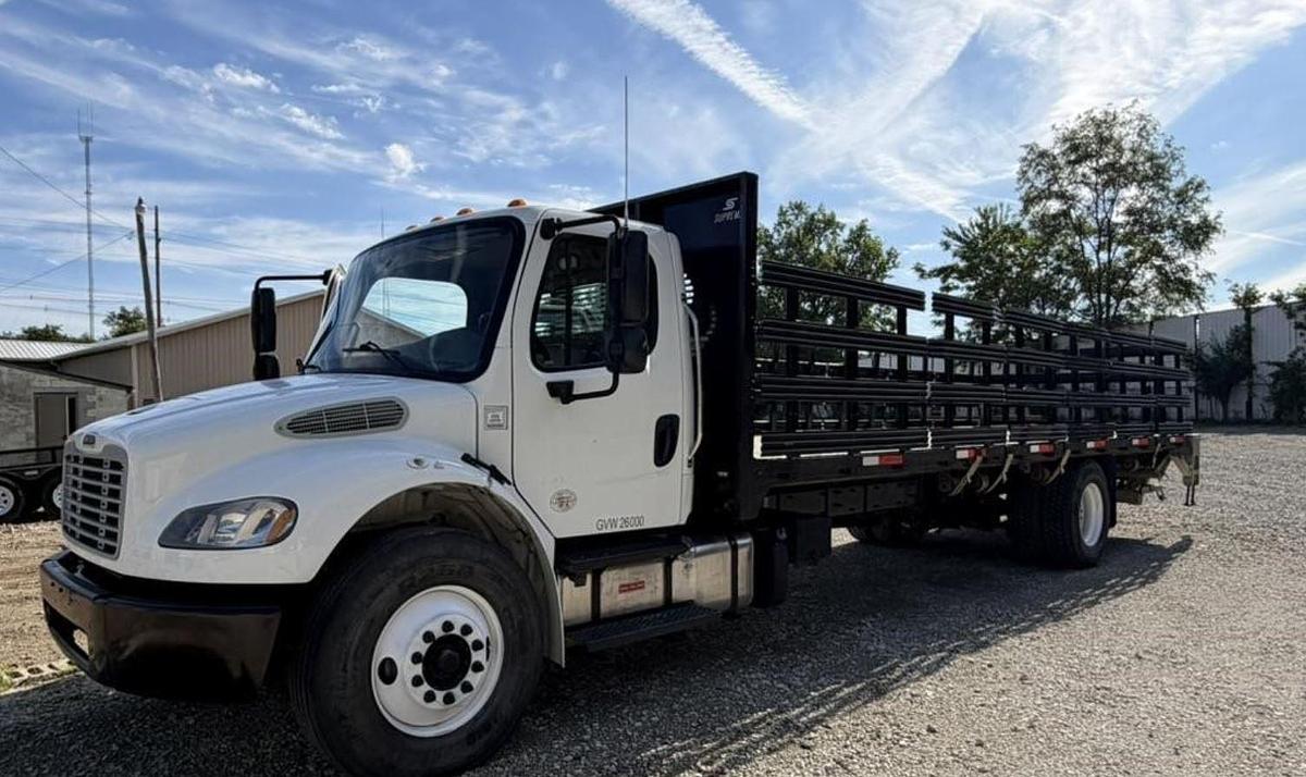 Used 2019 Freightliner Business Class M2 106