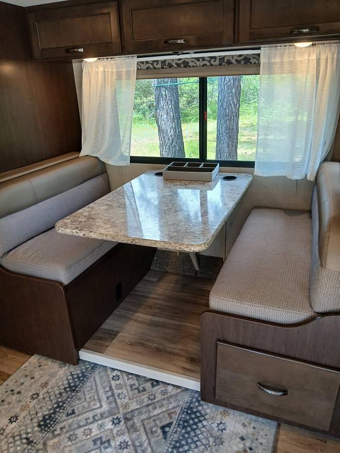 Used 2017 Thor Motor Coach Four Winds 24F