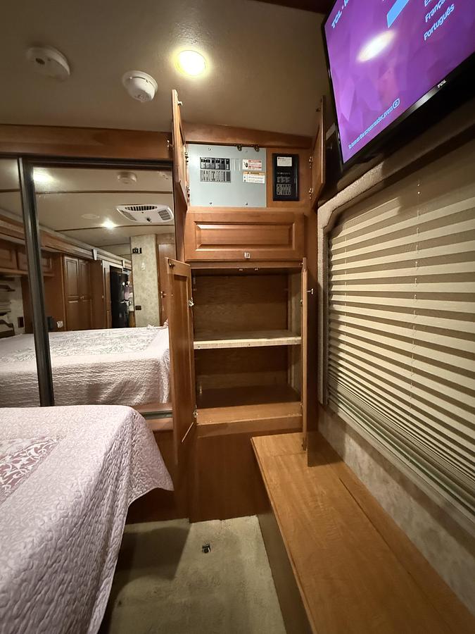 Used 2009 Winnebago Journey 39Z