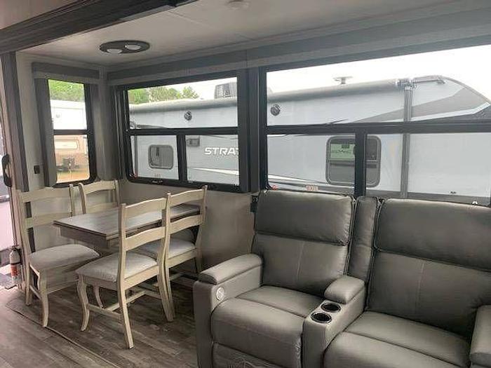 Used 2022 Keystone Avalanche 312RS