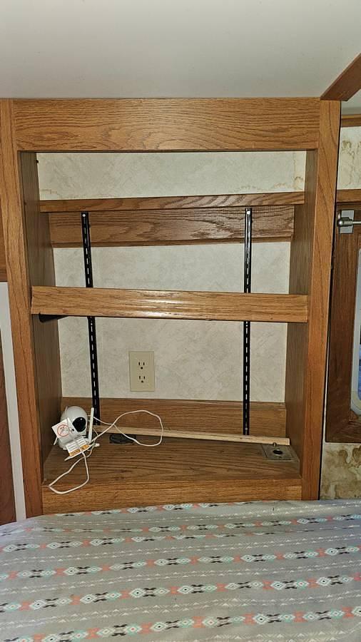 Used 2002 FeatherLite 8547 7x 21 ft