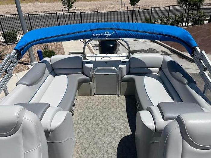 Used 2018 Avalon Catalina 2385