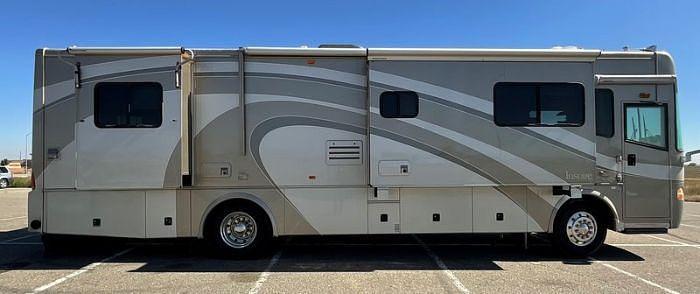 Used 2004 Country Coach Inspire 300 Sienna