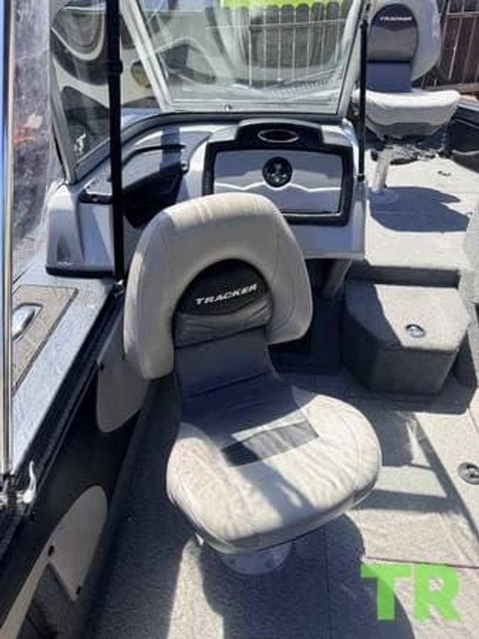 Used 2019 Tracker Targa Deep V Sport & Fish