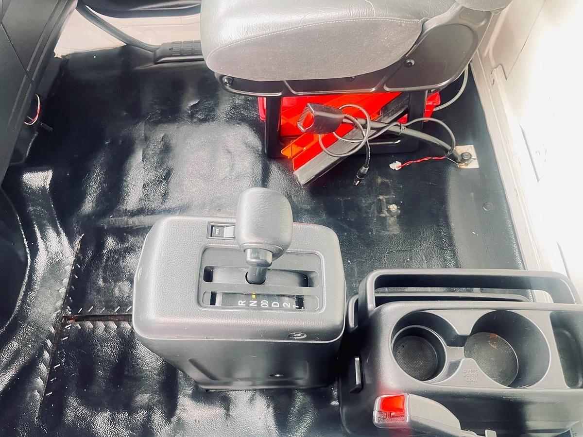 Used 2013 Hino 338 Box Truck