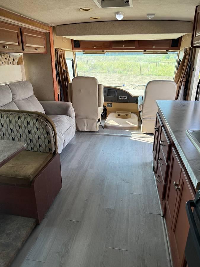 Used 2015 Winnebago Vista Class A Motorhome