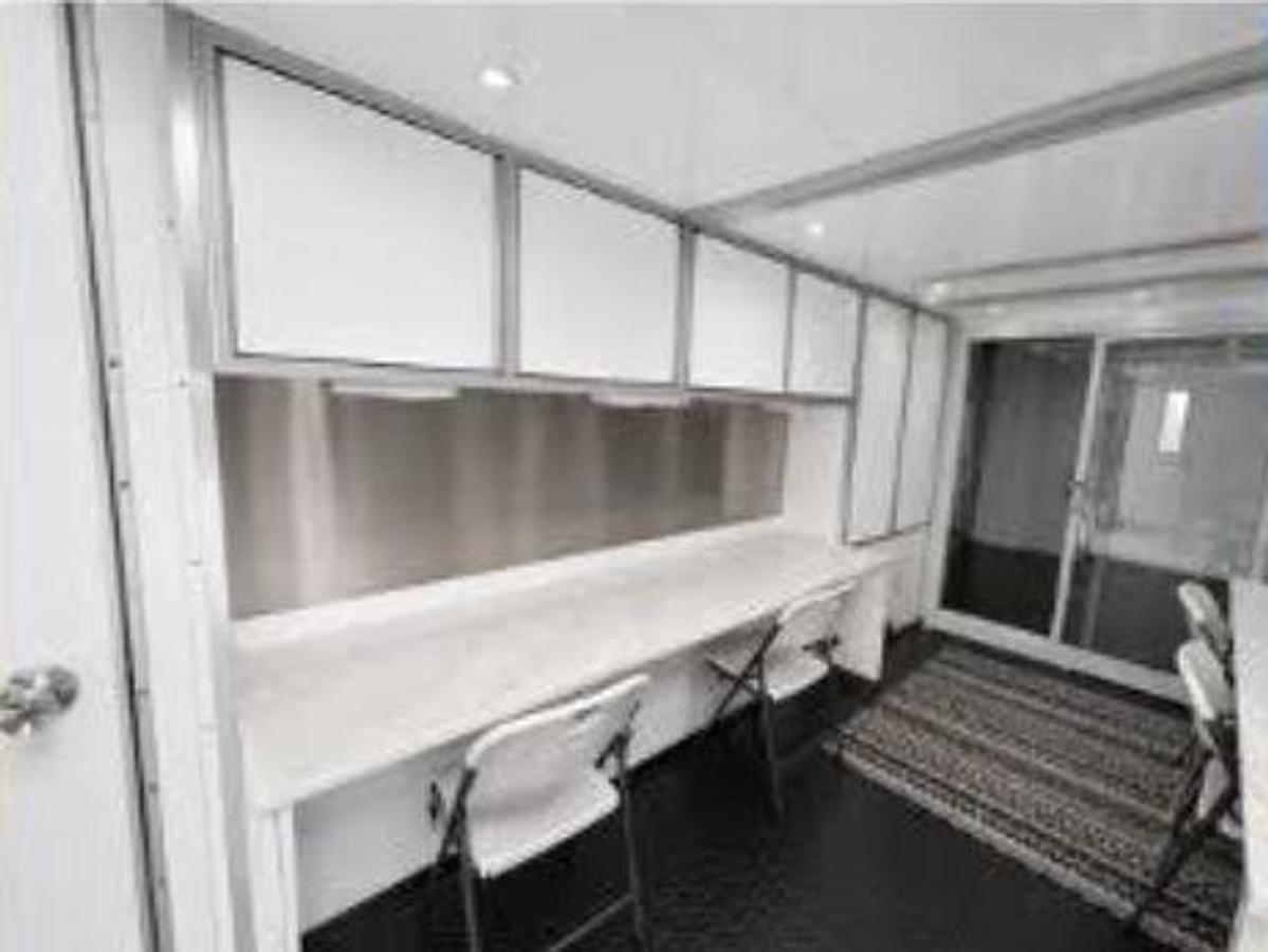 Used 2003 Renegade Command Trailer