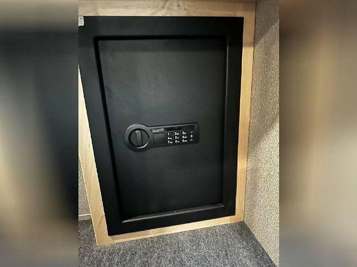 Used 2019 Newmar Ventana 4369