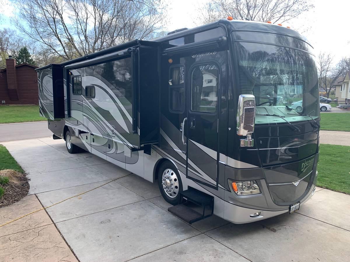 Used 2010 Fleetwood Discovery 40K