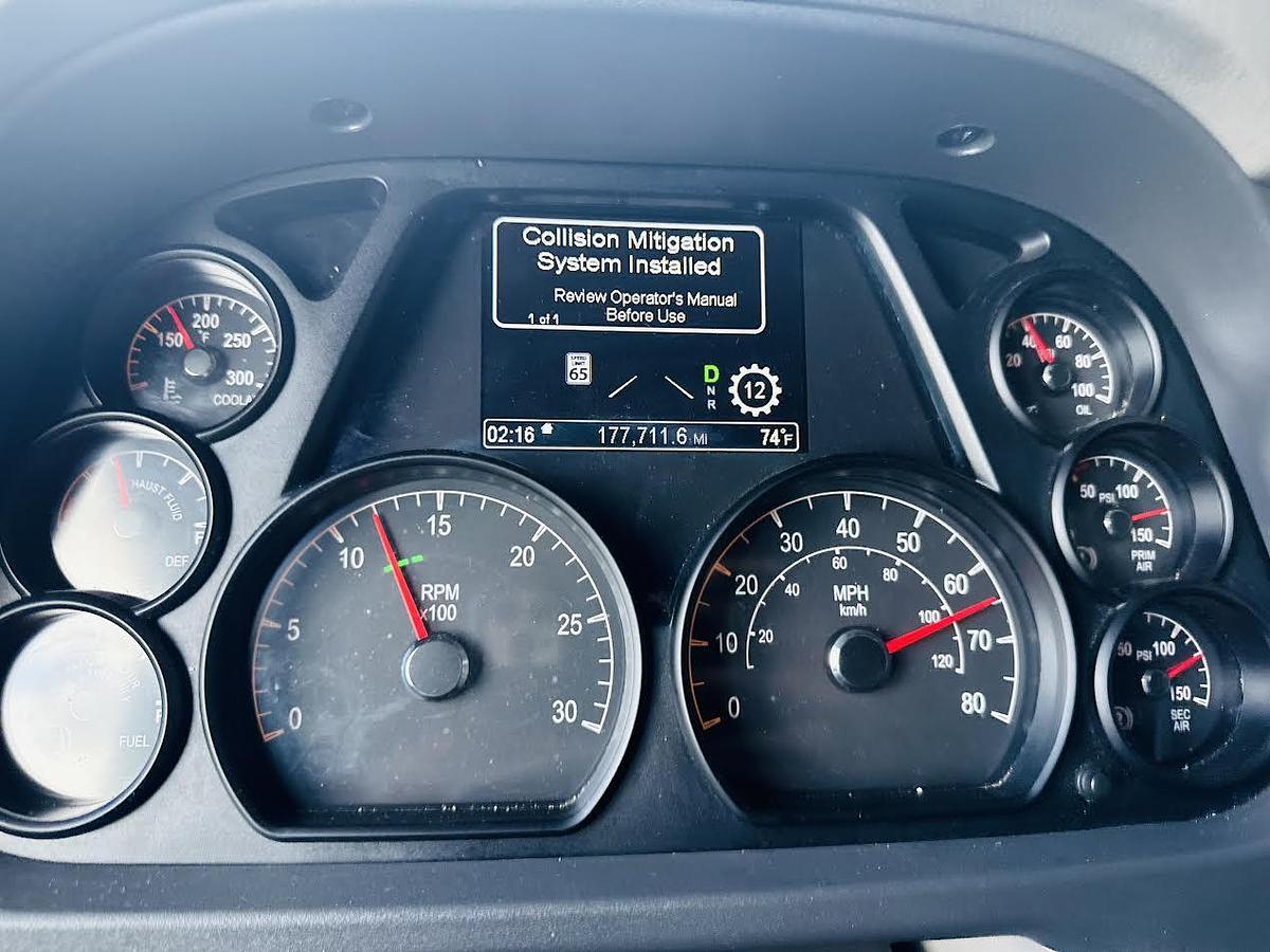 Used 2021 Peterbilt 579