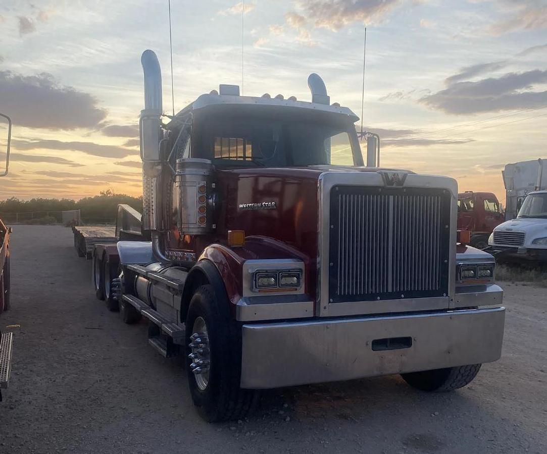 Used 2015 Western Star 4900