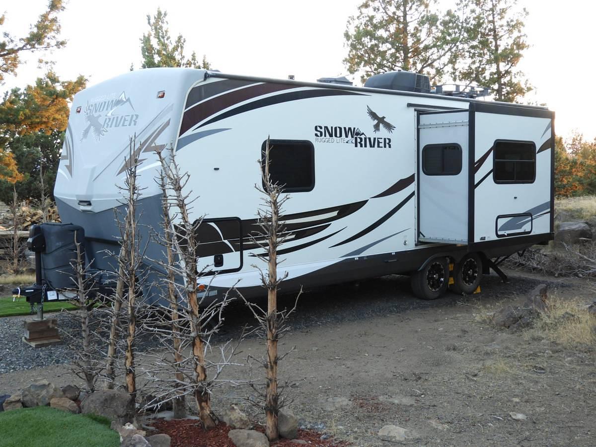 Used 2017 28 ft Northwood Snow River Rugged Lite