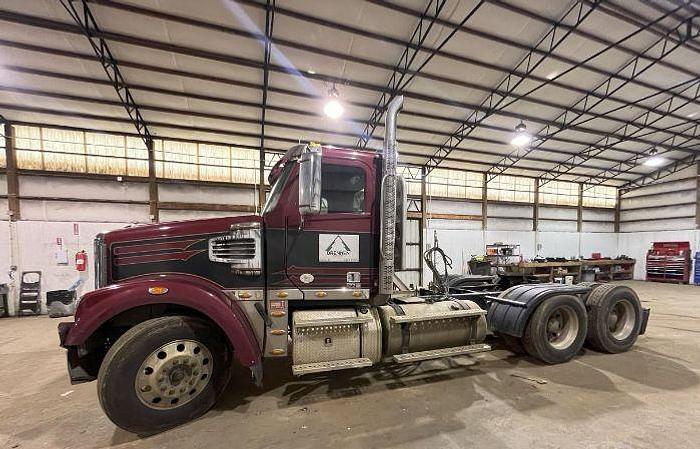 Used 2018 Freightliner Coronado 122 SD