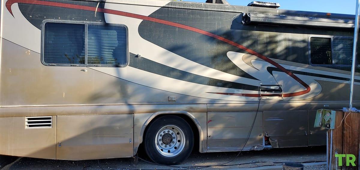 Used 1996 Country Coach Motorhome