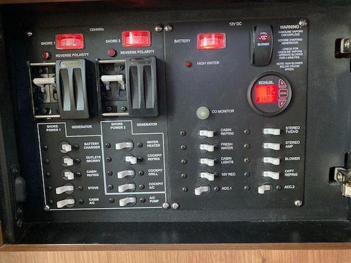 Used 2020 Boston Whaler 315 Conquest Pilot House