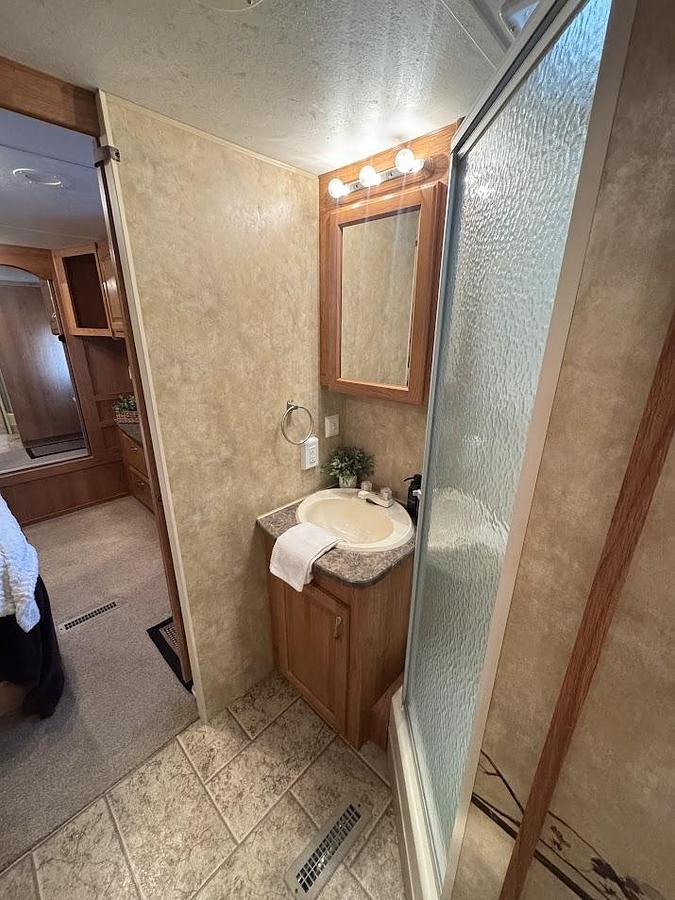 Used 2010 Jayco Eagle 320RLDS Travel Trailer