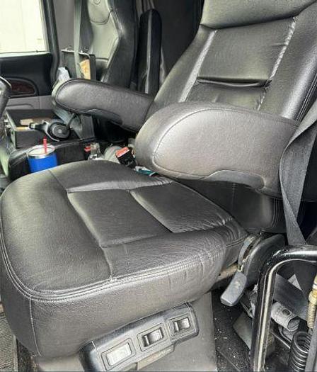 Used 2021 Peterbilt 389