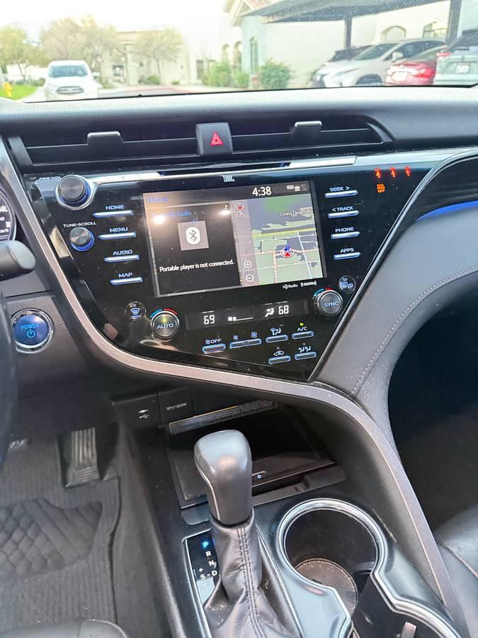 Used 2019 Toyota Camry Hybrid XLE