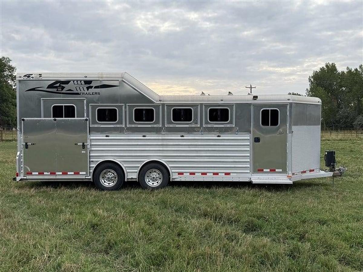 Used 2021 4 Star 5 Horse