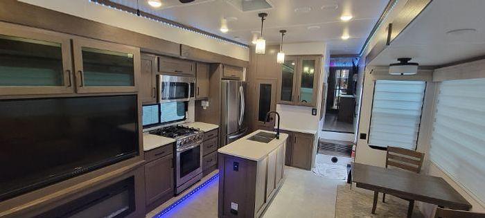 Used 2022 Palomino Columbus 299RLC