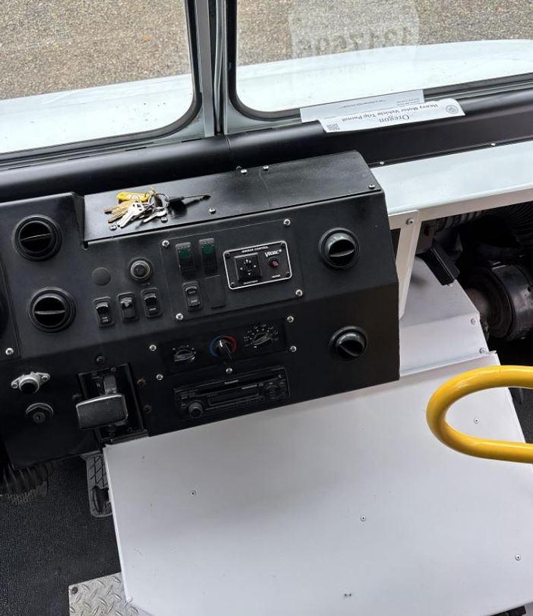 Used 2009 Freightliner MT55