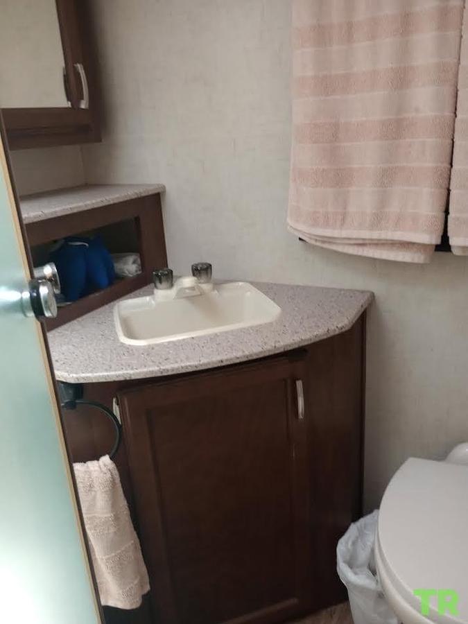 Used 2018 Venture Sonic 24' Travel Trailer – Sleeps 6 – Full Bathroom – Full-Length Awning – Excellent Condition