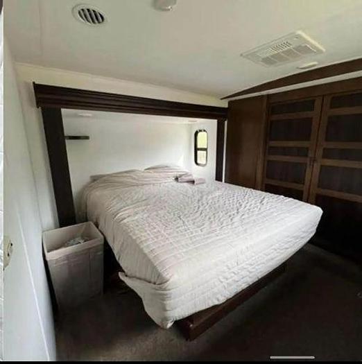 Used 2017 Forest River Salem Hemisphere Lite 372RD