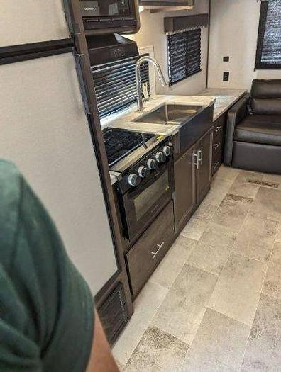 Used 2021 Dutchmen Coleman Light 2515RL