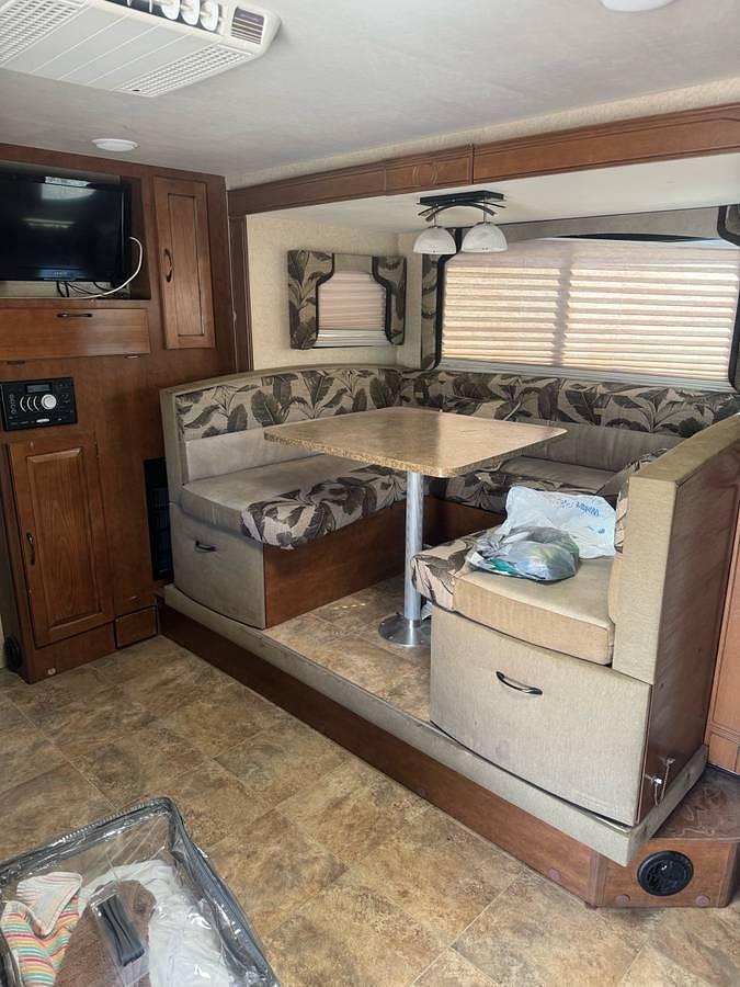 Used 2015 Lance 2185