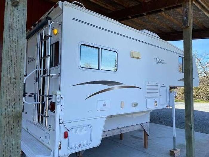 Used 2002 Thor Citation Truck Bed Camper