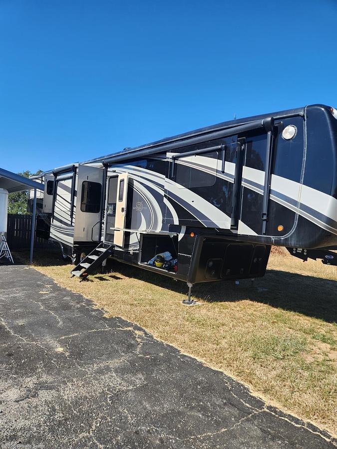 Used 2020 DRV Mobile Suite 44 Columbus