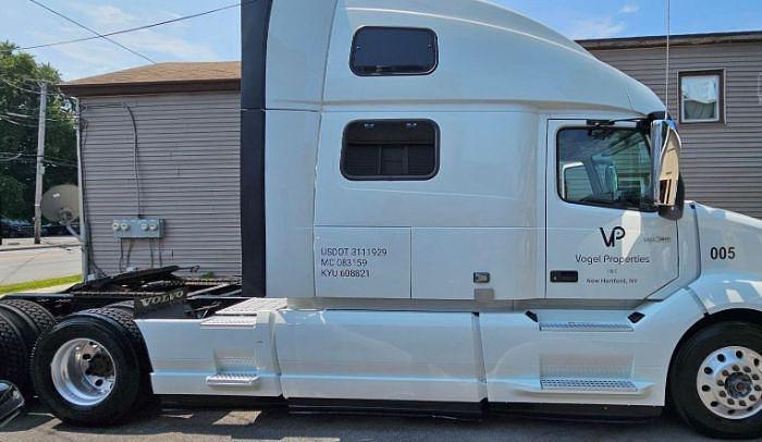 Used 2021 Volvo VNL64T860