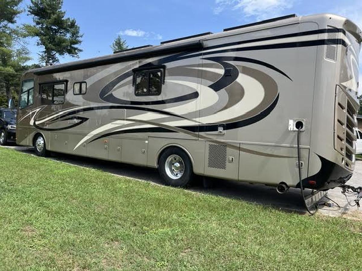 Used 2012 MONACO KNIGHT 40DT