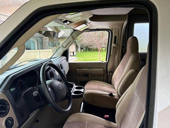 Used 2017 Thor Chateau 22B Class C RV