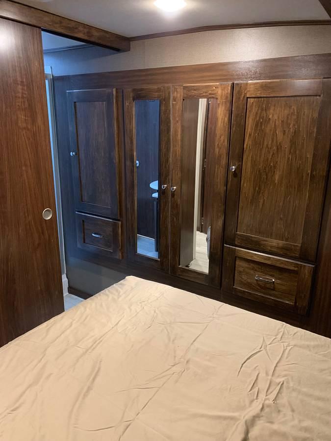 Used 2019 Vanleigh Pinecrest 305RLP