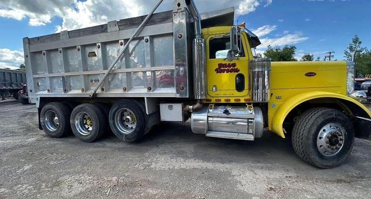 Used 2000 PETERBILT 379 Dump Truck